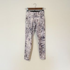 Strut This • 7/8 Snake Print Leggings